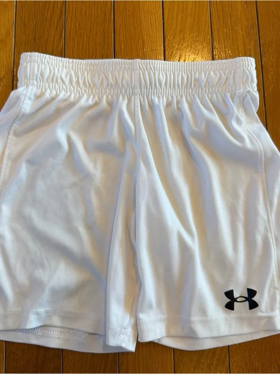 5 Piece Under Armour Youth XS YXS Boys 6 Logo Shorts Shirts Athletic Sports - Picture 2 of 11